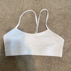 white lululemon sports bra